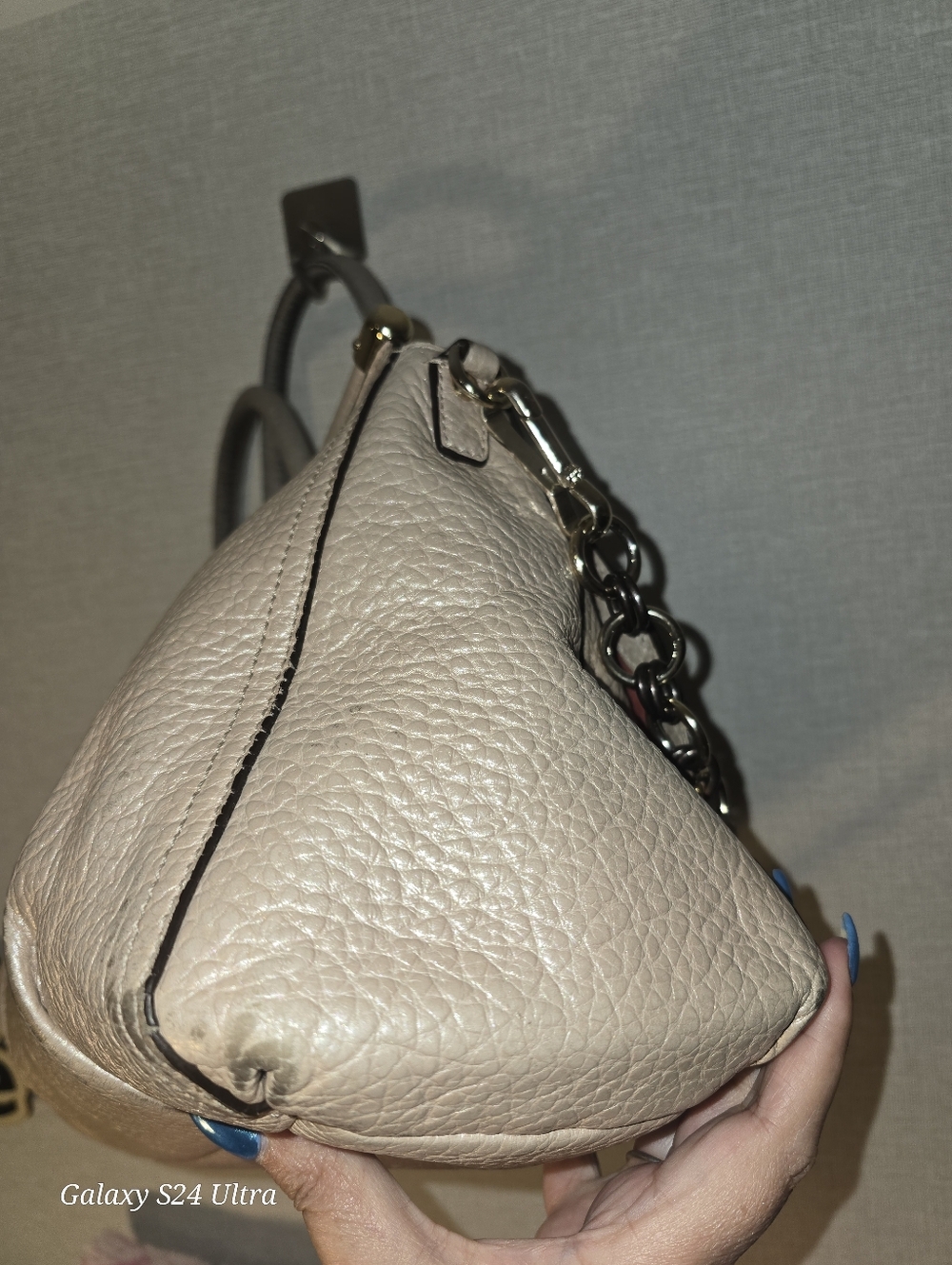 Coach Madison Pinnacle Italian Pebbled Leather Lilly bag in the Pearl colorway - Picture 5 of 7